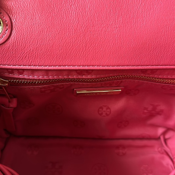 Tory Burch Fleming Medium Shoulder Bag Pink leather - Picture 9 of 13